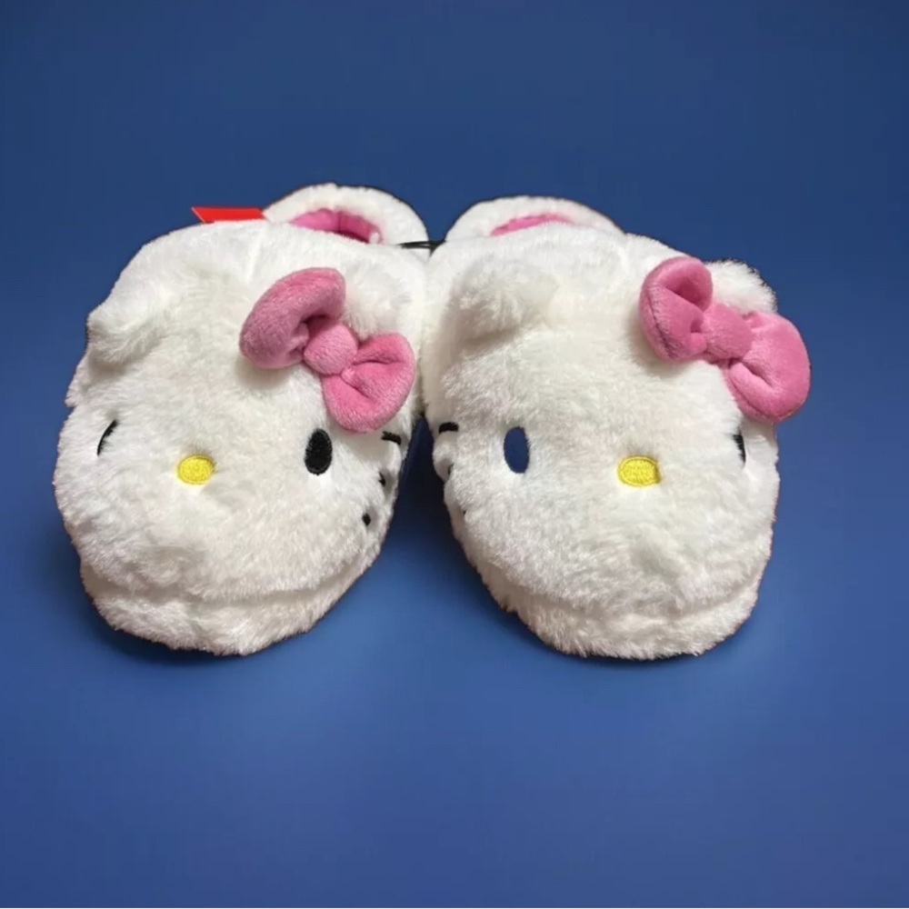 Hello Kitty Womens Slippers Size 7